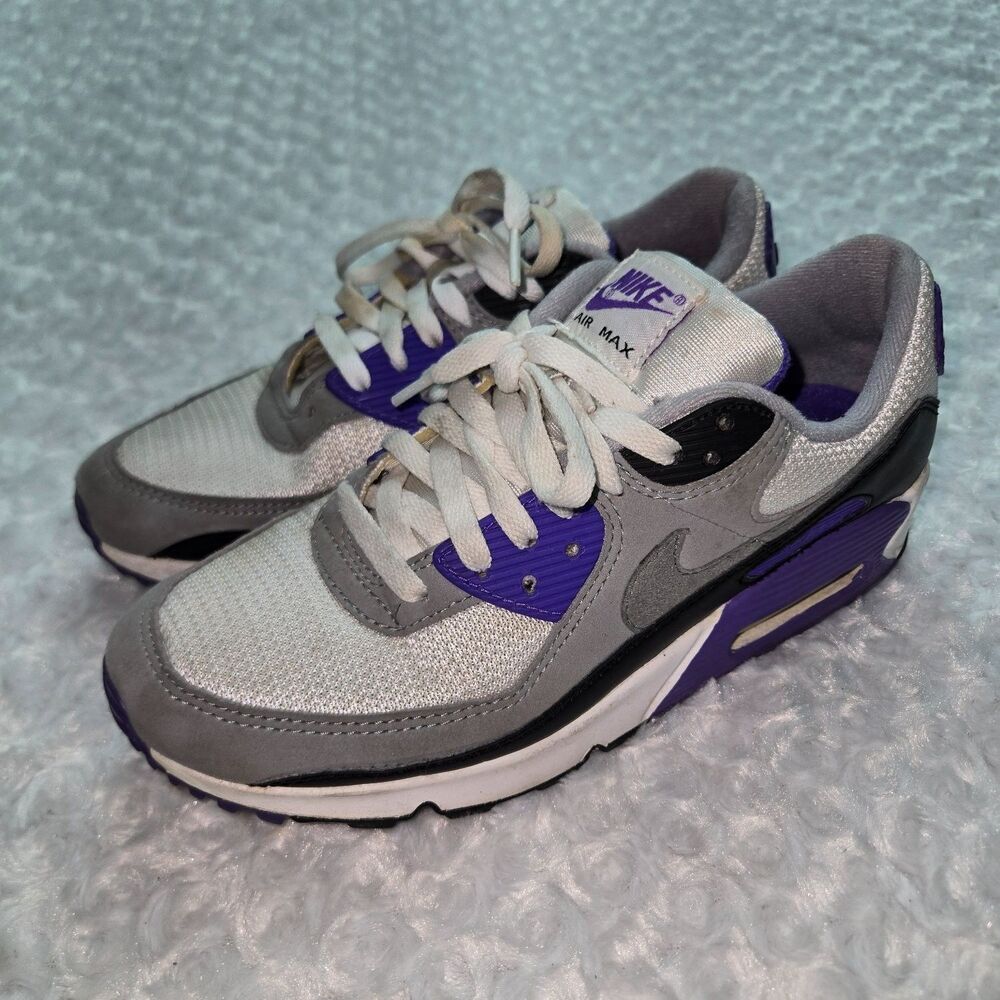 Nike Air Max 90 Hyper Grape Mens Size 8.5 White Running & Jogging Sneakers Grey
